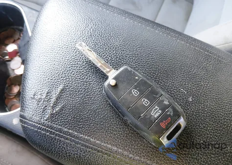 2015 Kia Optima Lx z USA, uszkodzony, nr VIN KNAGM4A75F5648044